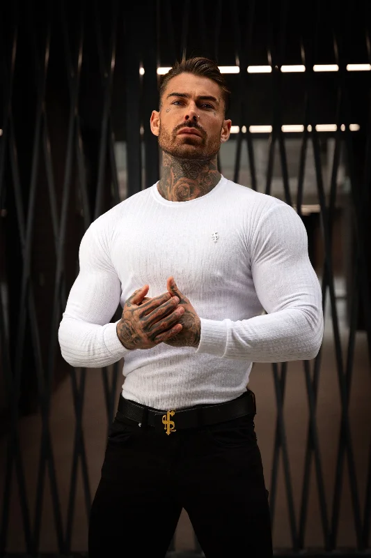 Steals and Deals Father Sons Classic White Ribbed Knit Jumper With Silver Metal Emblem - FSH943