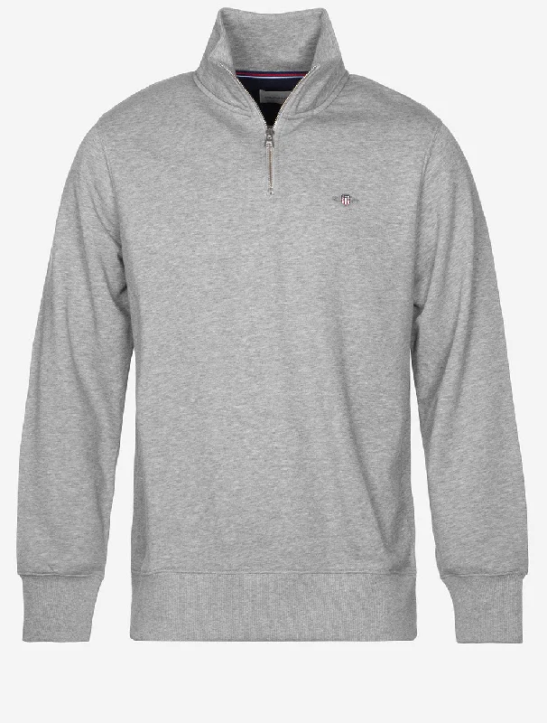 Weekend Discounts to Celebrate Sweatshirt mit halblangem Reißverschluss und Schild in normaler Passform Graumeliert Weekend Discounts to Celebrate Sweatshirt mit halblangem Reißverschluss und Schild in normaler Passform Graumeliert