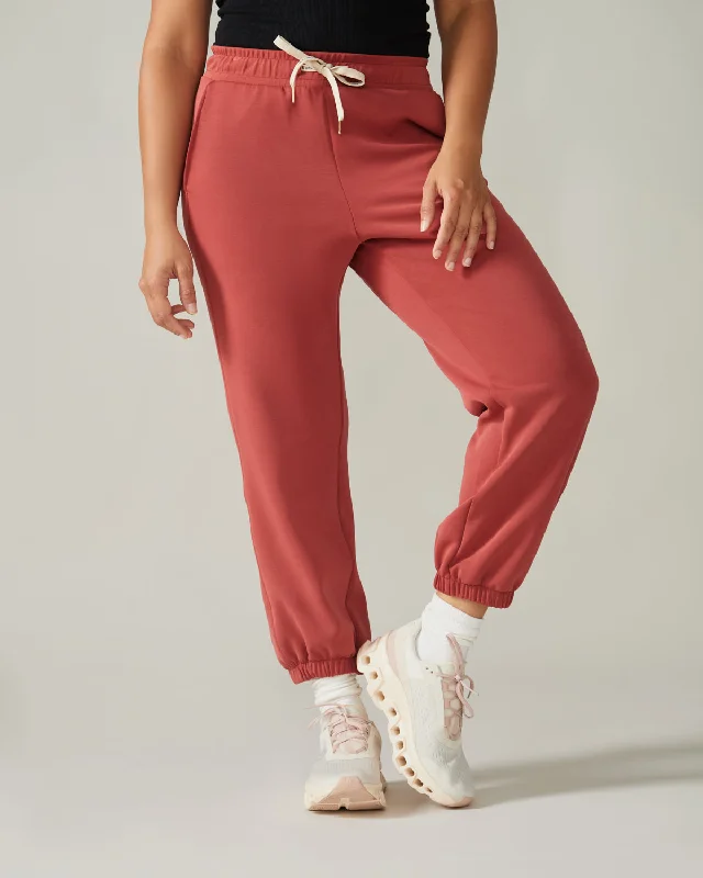 Weekend Shopping Bliss Edelweiss Jogger Pants - Rubis