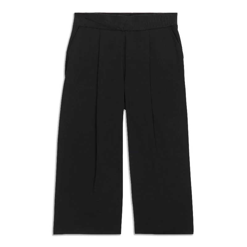 Markdown Sale Can You Feel The Pleat Crop - Resale