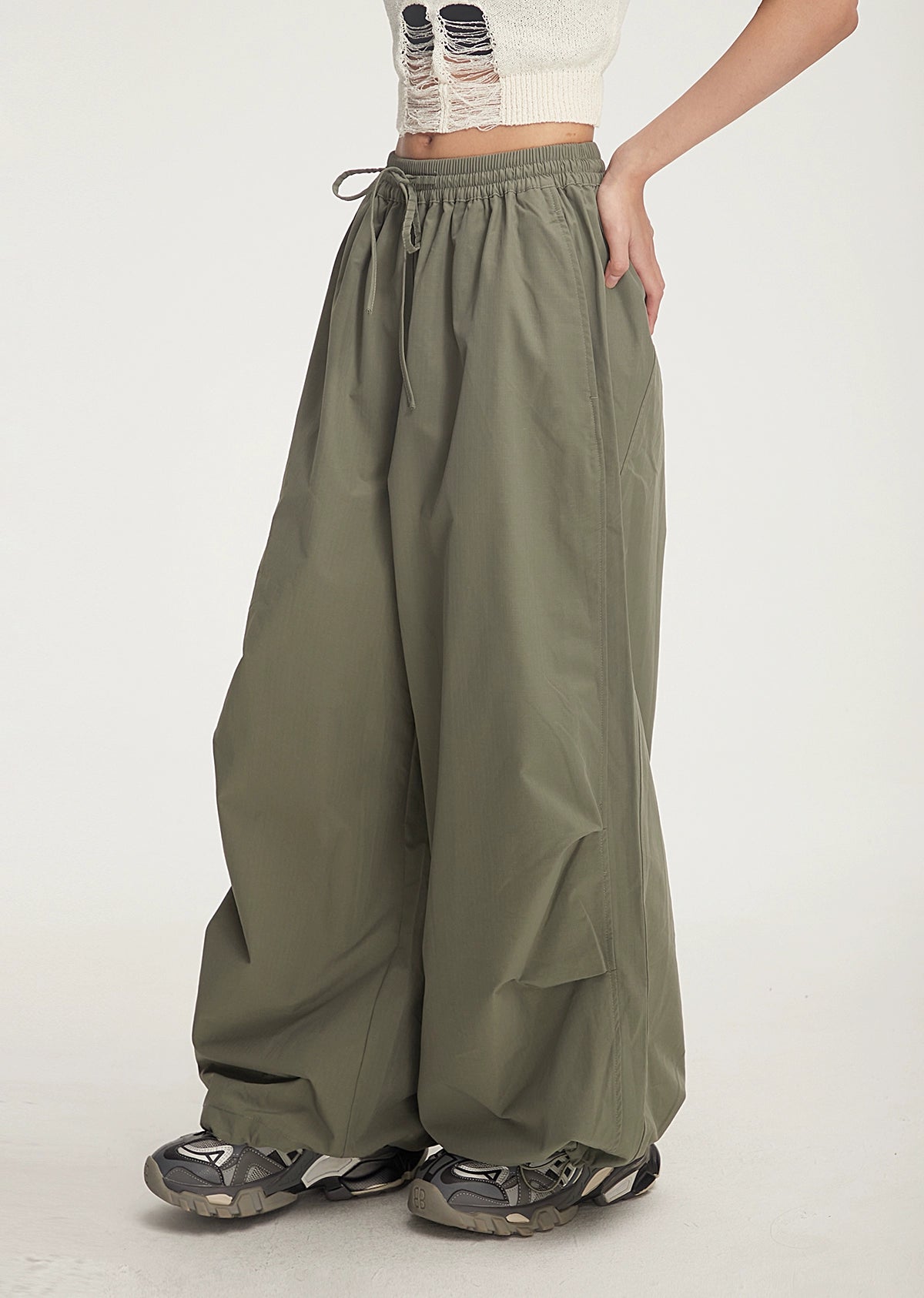 Weekend Deals That Sizzle Drawstring Wide-Leg Parachute Jogger Pants