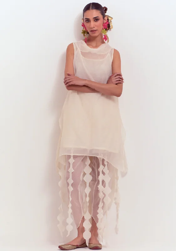 Weekend Bargains Galore Petals of Passion Pants