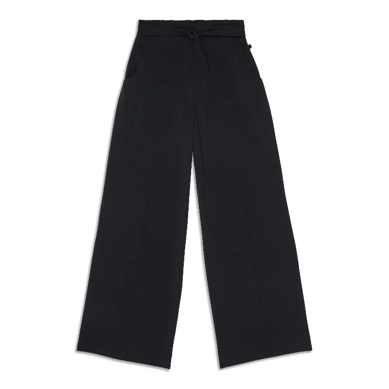 Weekend Deals That Sparkle Noir Pant - Resale