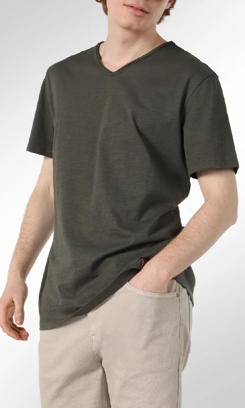 Savings Bonanza Men V-Neck T-Shirt COLIN'S (Oil Green)